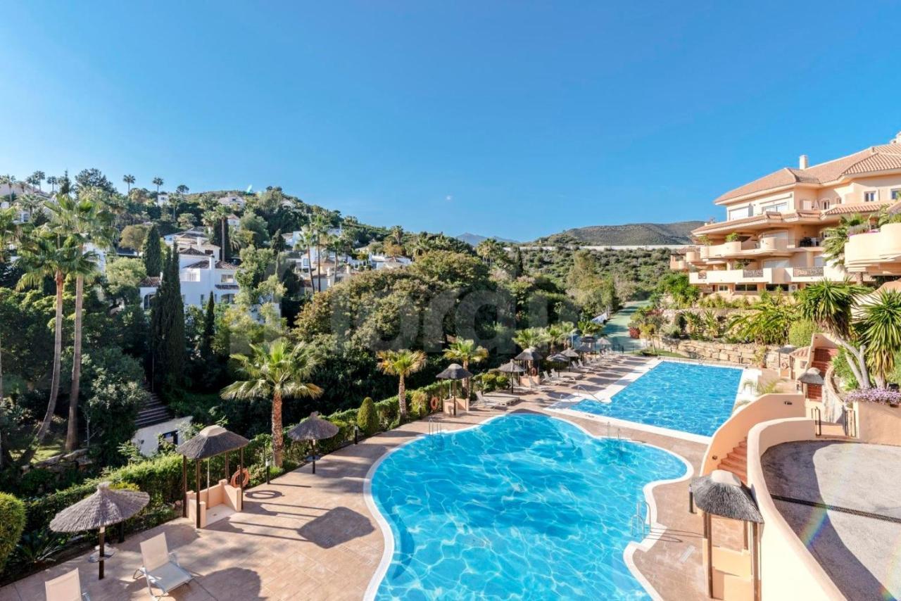 Luxury 2 Bedroom Apartment, Close To The Sea And The Golf Course, Aloha Hills Club Apartemen