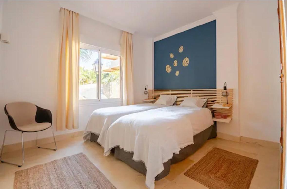 Apartemen Luxury 2 Bedroom Apartment, Close To The Sea And The Golf Course, Aloha Hills Club *