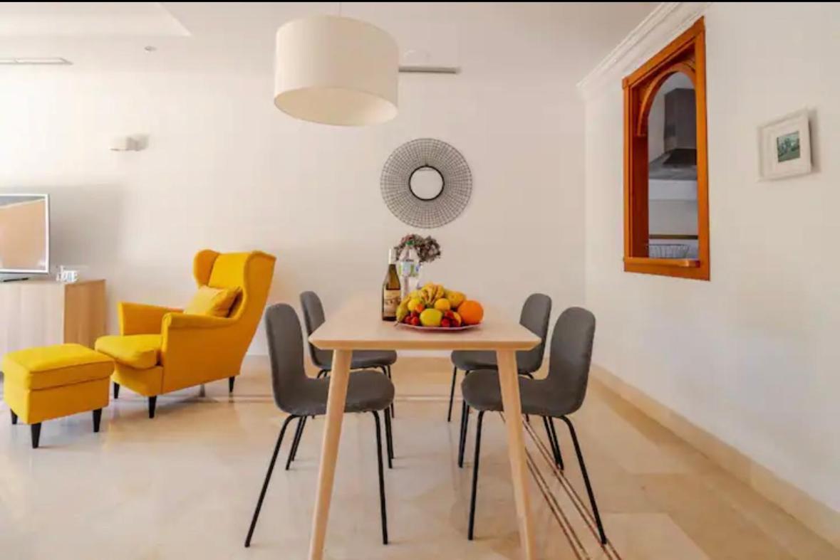 Apartemen Luxury 2 Bedroom Apartment, Close To The Sea And The Golf Course, Aloha Hills Club Marbella