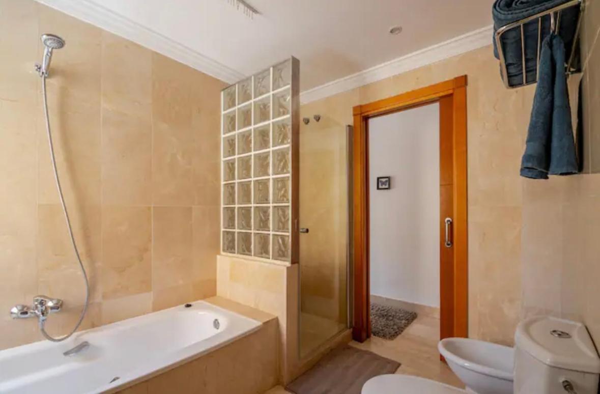Apartament Luxury 2 Bedroom Apartment, Close To The Sea And The Golf Course, Aloha Hills Club *